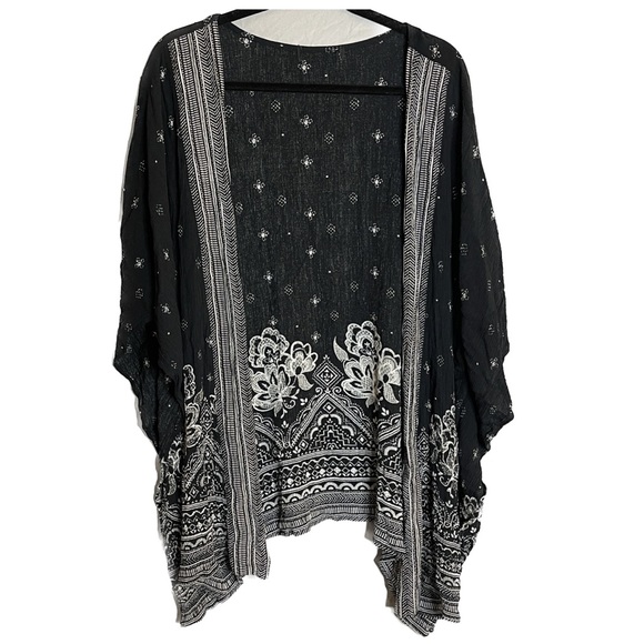 Sweaters - Black and White Cardigan